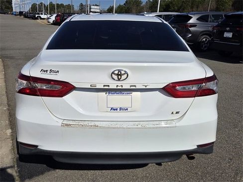 Used 2018 Toyota Camry LE w/ Moonroof Package image 11