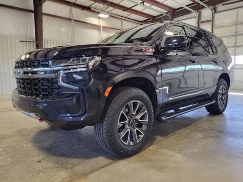 Used 2022 Chevrolet Tahoe Z71 w/ Luxury Package image 2