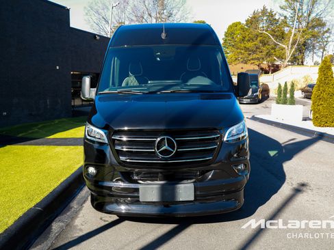 Used 2024 Mercedes-Benz Sprinter 3500 image 4