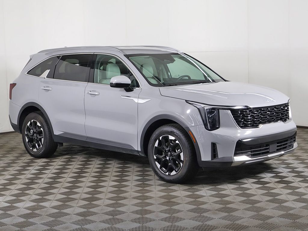 Certified 2026 Kia Sorento S FWD image 2