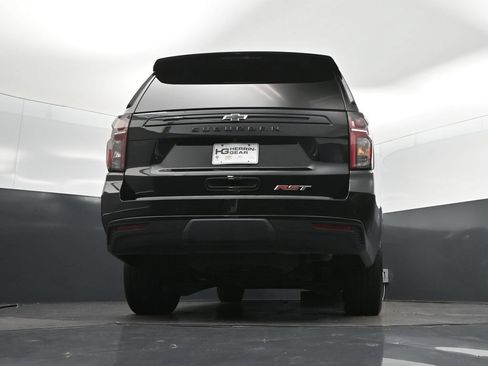 Used 2023 Chevrolet Suburban RST w/ Luxury Package AWD/4WD image 42