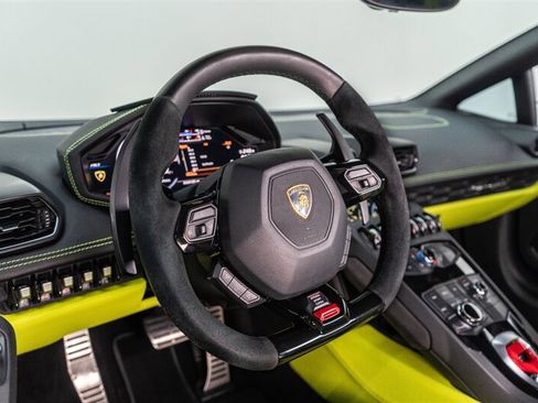 Used 2017 Lamborghini Huracan LP 610-4 AWD/4WD image 77
