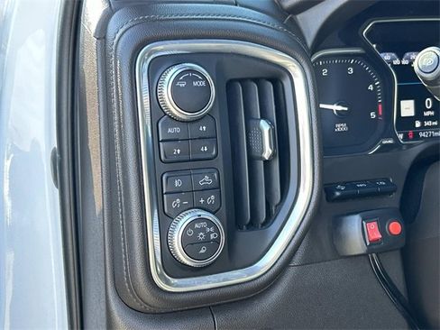 Used 2020 GMC Sierra 3500 Denali w/ Denali Ultimate Package image 34