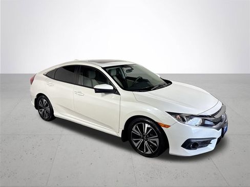 Certified 2017 Honda Civic EX-T image 5
