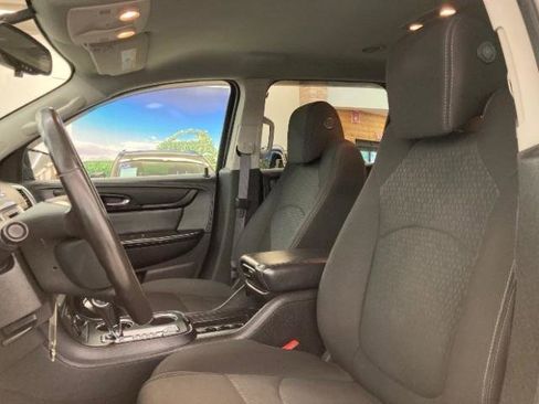 Used 2015 GMC Acadia SLE image 8