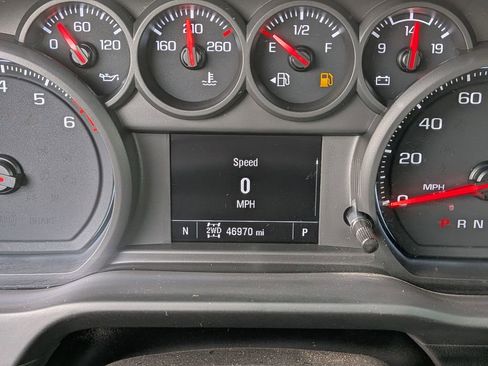 Used 2024 Chevrolet Silverado 1500 Custom image 17