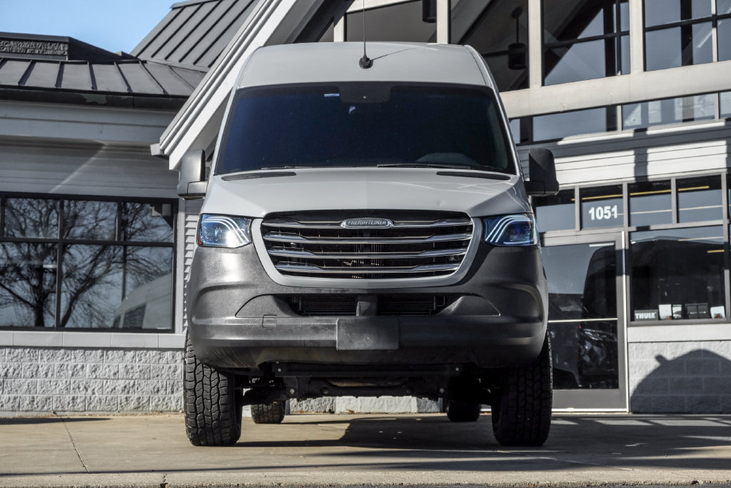 Used 2021 Freightliner Sprinter 2500 AWD/4WD image 6