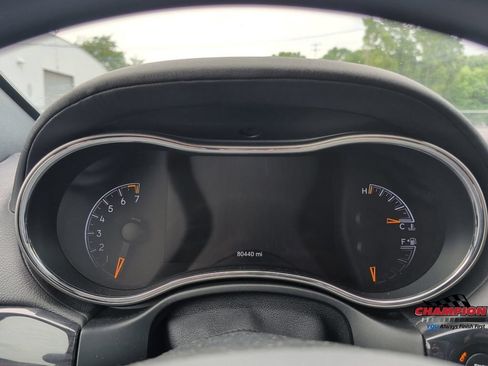 Used 2020 Jeep Grand Cherokee Overland AWD/4WD image 24