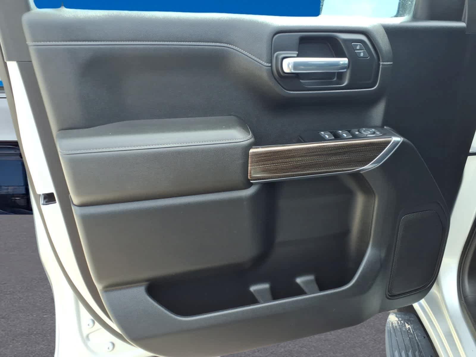 Used 2022 Chevrolet Silverado 1500 RST AWD/4WD image 17