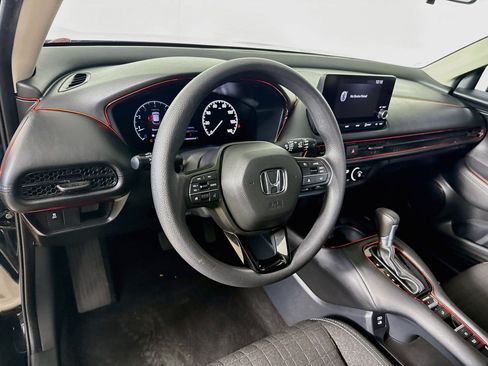 Certified 2025 Honda HR-V LX image 8