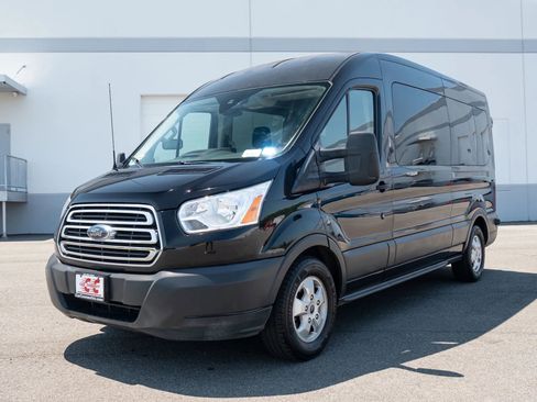 Used 2018 Ford Transit 350 XLT RWD image 2