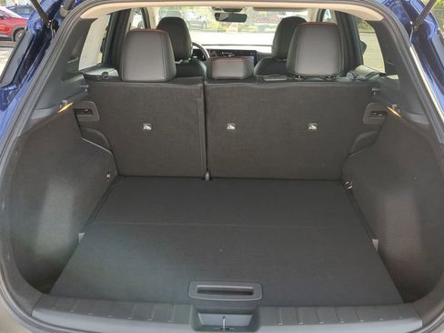 New 2026 Nissan Kicks SR w/ SR Premium Package FWD image 12