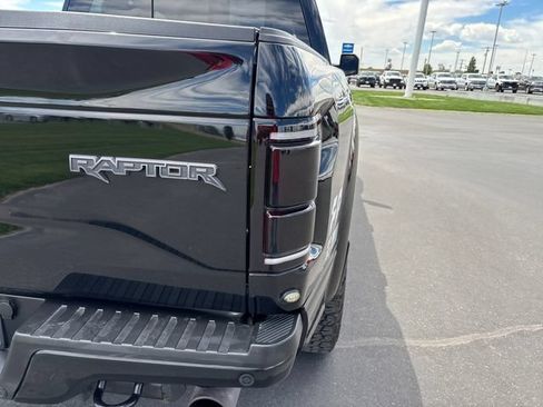 Used 2017 Ford F150 Raptor w/ Equipment Group 802A Luxury AWD/4WD image 30