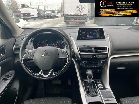 Used 2019 Mitsubishi Eclipse Cross SE image 29