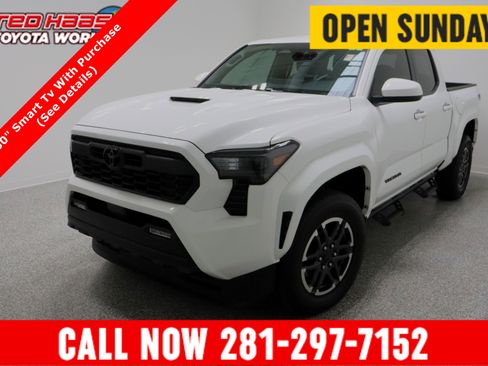 Used 2024 Toyota Tacoma TRD Sport image 1