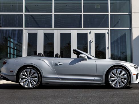 New 2026 Bentley Continental GTC image 17