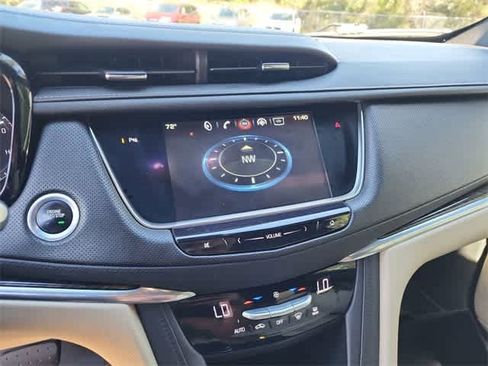 Used 2017 Cadillac XT5 FWD image 23