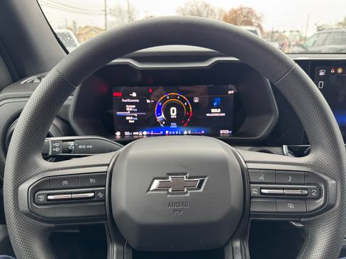 Used 2024 Chevrolet Colorado Trail Boss image 14