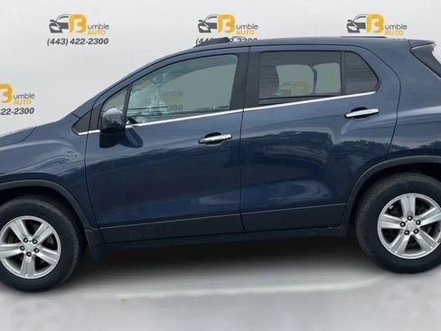 Used 2018 Chevrolet Trax LT w/ Sun & Sound Package image 8