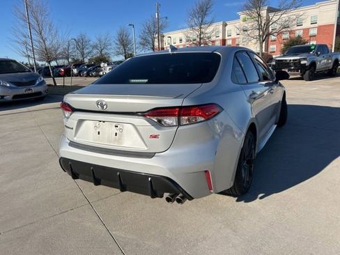 Used 2023 Toyota Corolla SE image 3