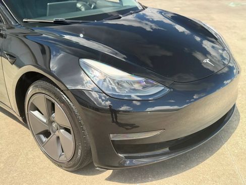 Used 2023 Tesla Model 3 Standard Range RWD image 5