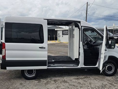 Used 2016 Ford Transit 250 130 Medium Roof RWD image 17