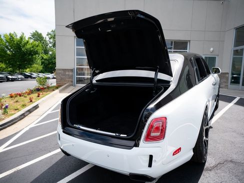 Used 2022 Rolls-Royce Phantom Sedan w/ The Phantom Package RWD image 57