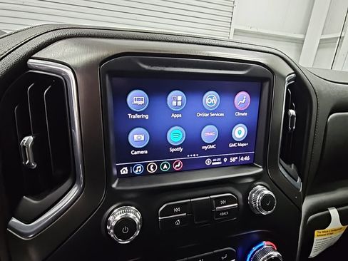 Used 2022 GMC Sierra 1500 AT4 w/ AT4 Premium Package image 18