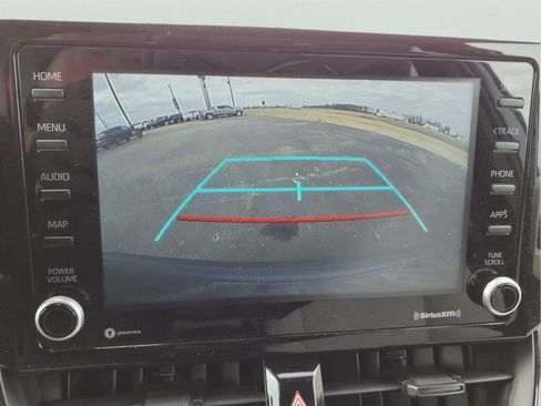 Used 2022 Toyota Corolla Cross LE image 27