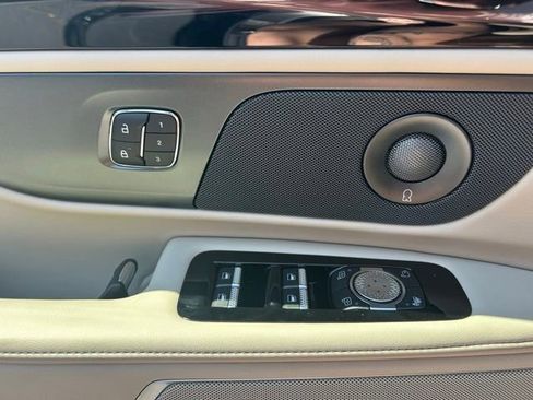 New 2025 Lincoln Nautilus Premier w/ Equipment Group 102A image 17