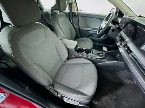 Used 2025 Kia K4 FWD image 31