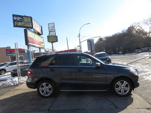 Used 2014 Mercedes-Benz ML 350 ML 350 4MATIC AWD 4dr SUV image 9