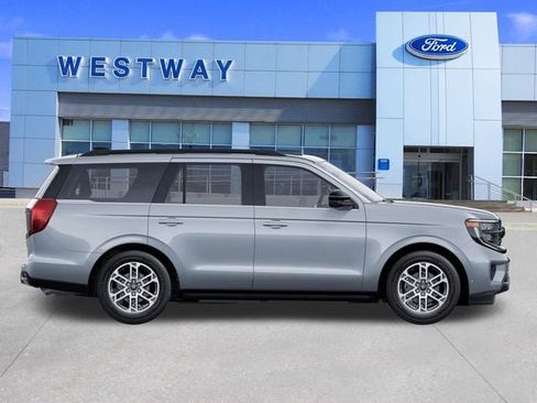 New 2025 Ford Expedition Active image 5