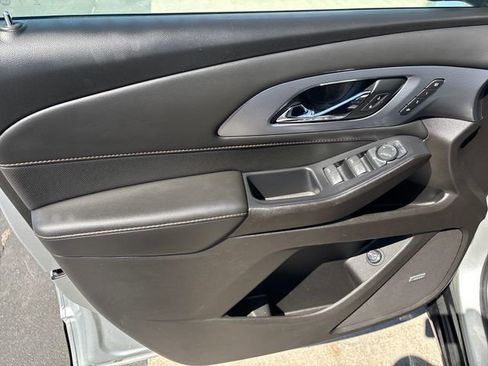 Used 2021 Chevrolet Traverse Premier w/ Redline Edition AWD/4WD image 10