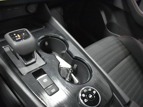 Certified 2025 Nissan Rogue SV AWD/4WD image 19