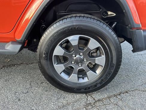 Used 2018 Jeep Wrangler Unlimited Sahara image 23