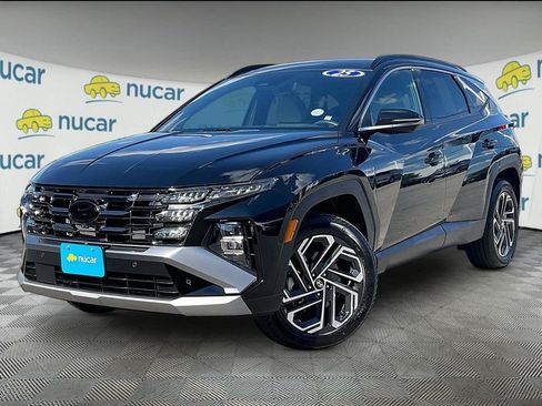 Used 2025 Hyundai Tucson Limited AWD/4WD image 3