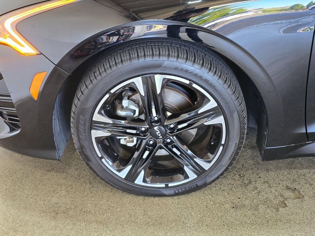 Used 2023 Kia K5 GT-Line AWD/4WD image 8