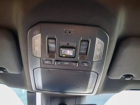 Used 2023 Toyota Highlander XSE FWD image 23
