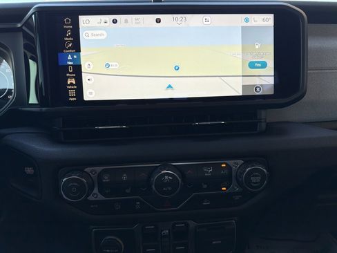 New 2025 Jeep Gladiator Willys image 18