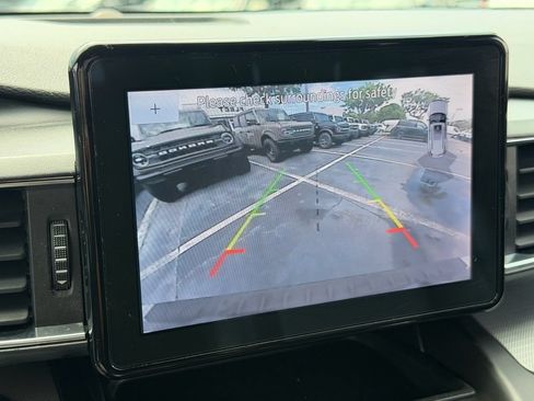 Used 2020 Ford Explorer XLT w/ Equipment Group 202A RWD image 26