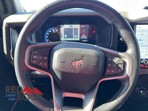 Used 2023 Ford Bronco Badlands image 17