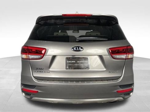 Used 2016 Kia Sorento SX image 6