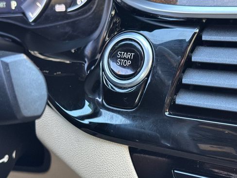 Used 2019 BMW 530e w/ Premium Package RWD image 25