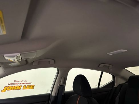 Certified 2025 Nissan Sentra SR FWD image 15