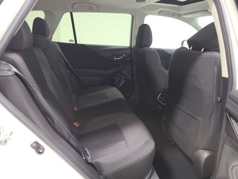 Used 2022 Subaru Outback Premium AWD/4WD image 19