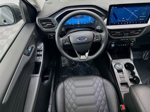 Used 2024 Ford Escape SE w/ PHEV Premium Package image 24