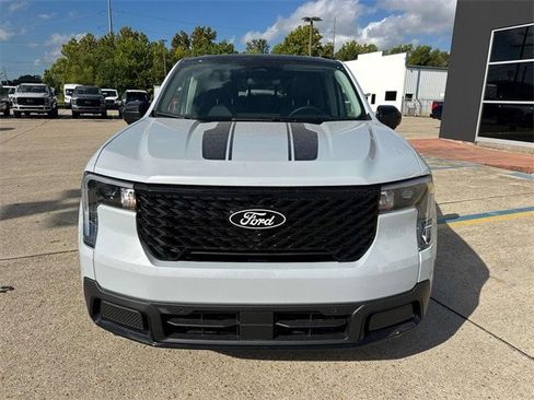 New 2025 Ford Maverick Lariat w/ Black Appearance Package image 2