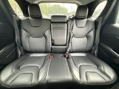 Used 2019 Jeep Cherokee Limited AWD/4WD image 24