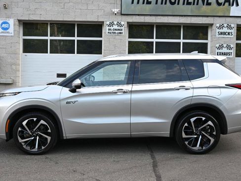Used 2023 Mitsubishi Outlander SEL image 5